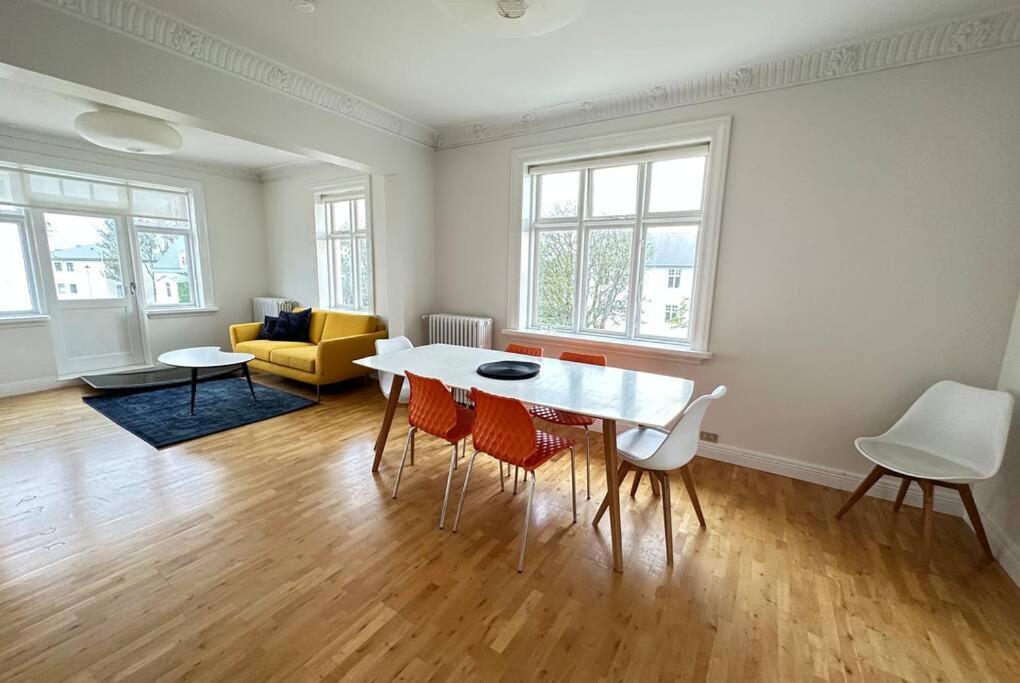 Beautiful 2 Bedroom Apartment Downtown Reykjavík Eksteriør bilde