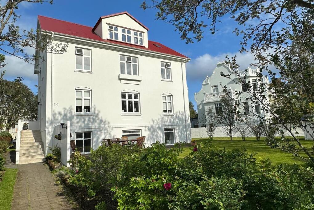 Beautiful 2 Bedroom Apartment Downtown Reykjavík Eksteriør bilde